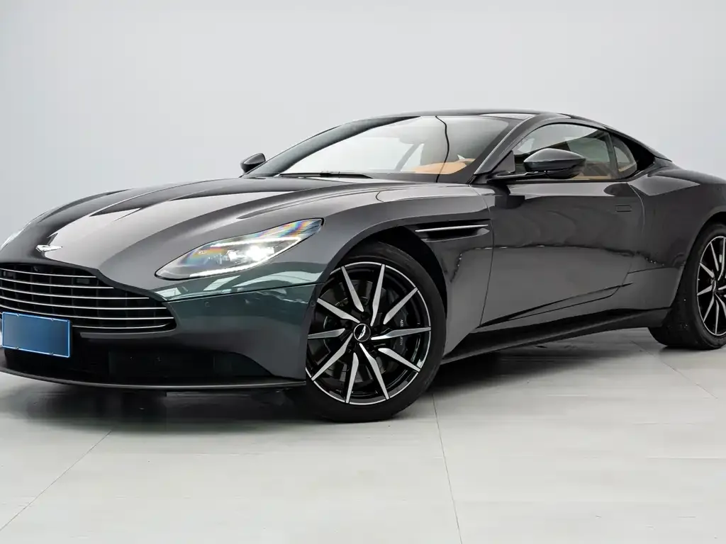 Aston Martin DB11 — фото 3