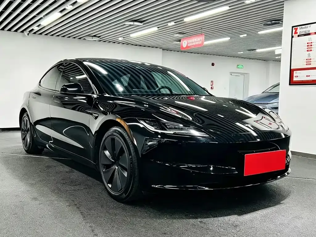 Tesla Model 3 — фото 7