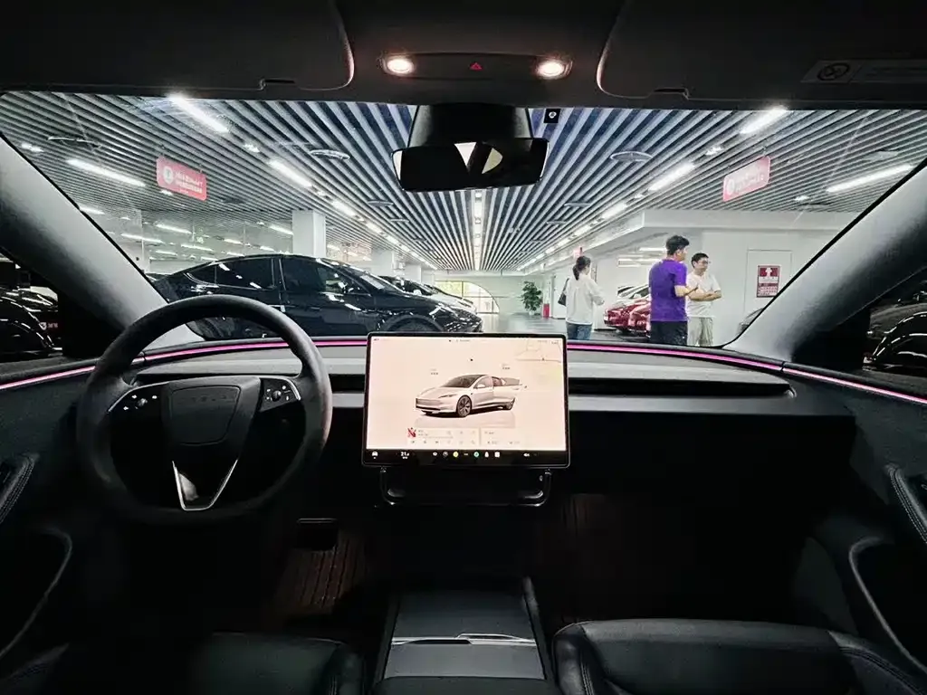 Tesla Model 3 — фото 3