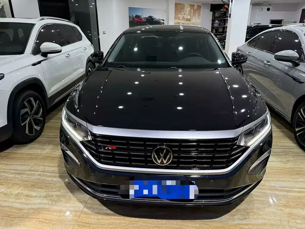 Volkswagen Passat — фото 7