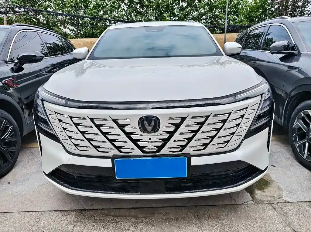 Changan CS75PLUS — фото 10