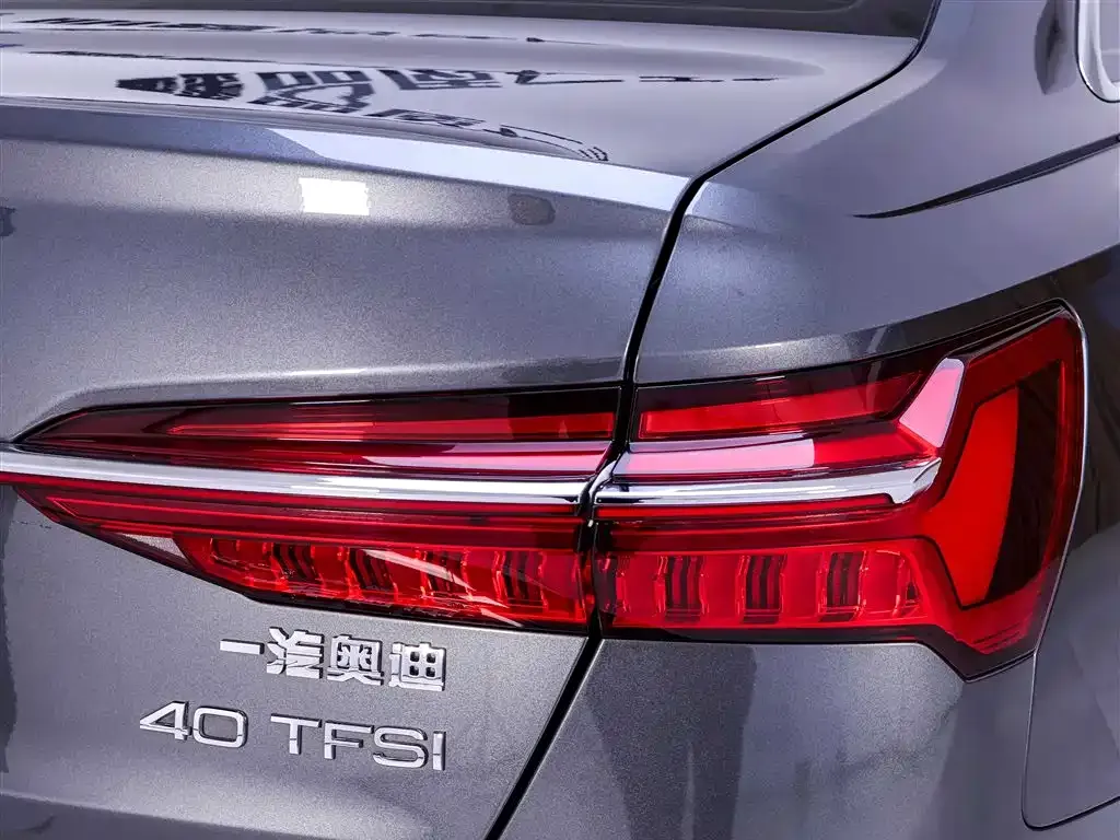 Audi A6L — фото 9
