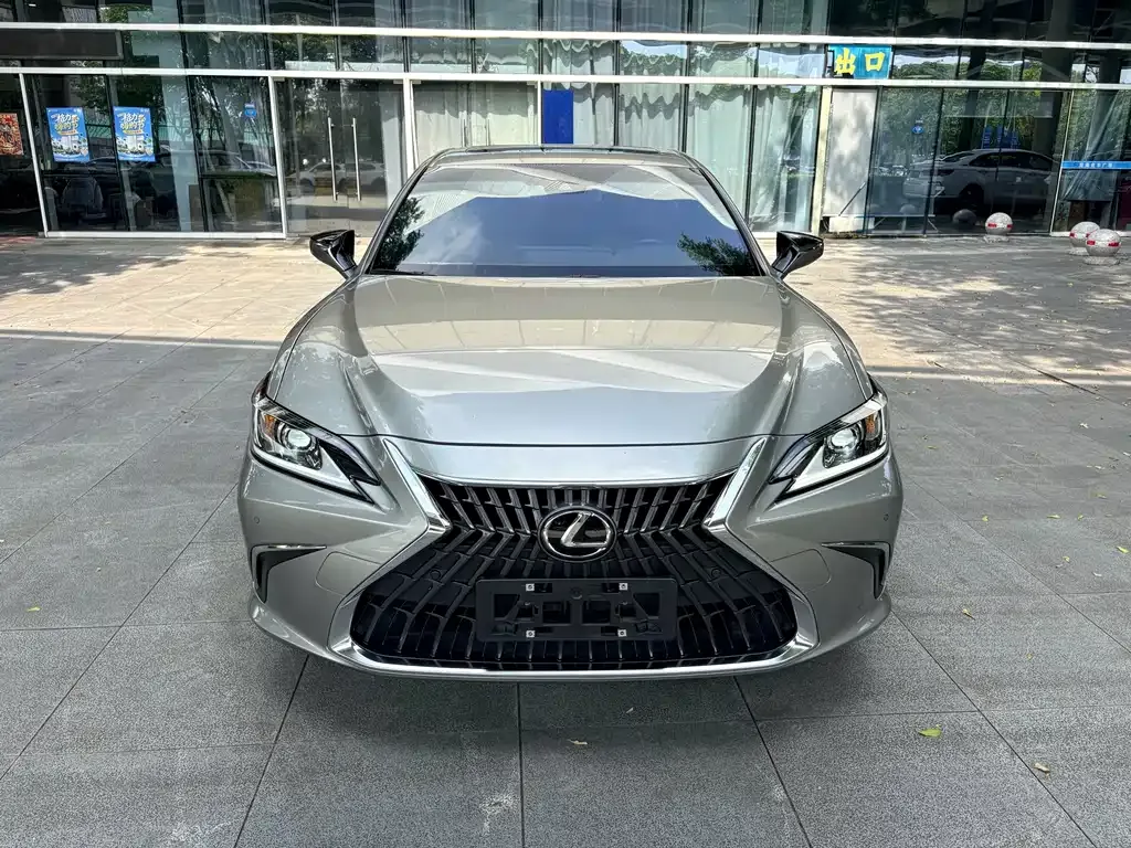Lexus ES — фото 9