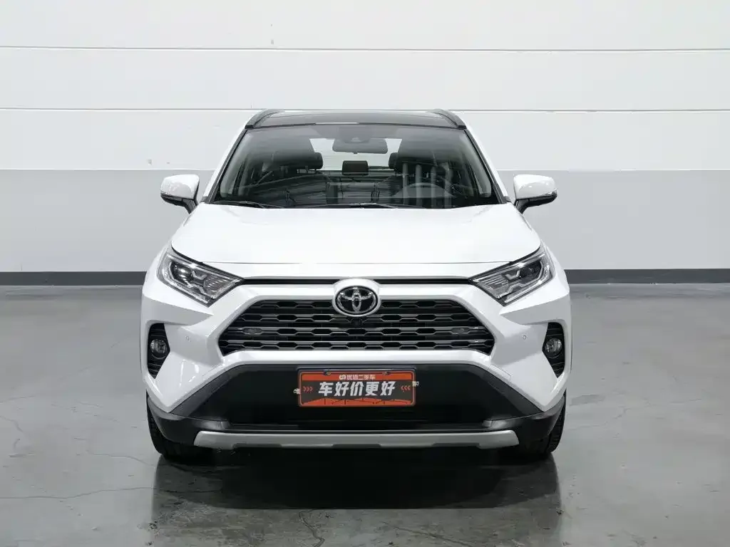 Toyota RAV4 — фото 6