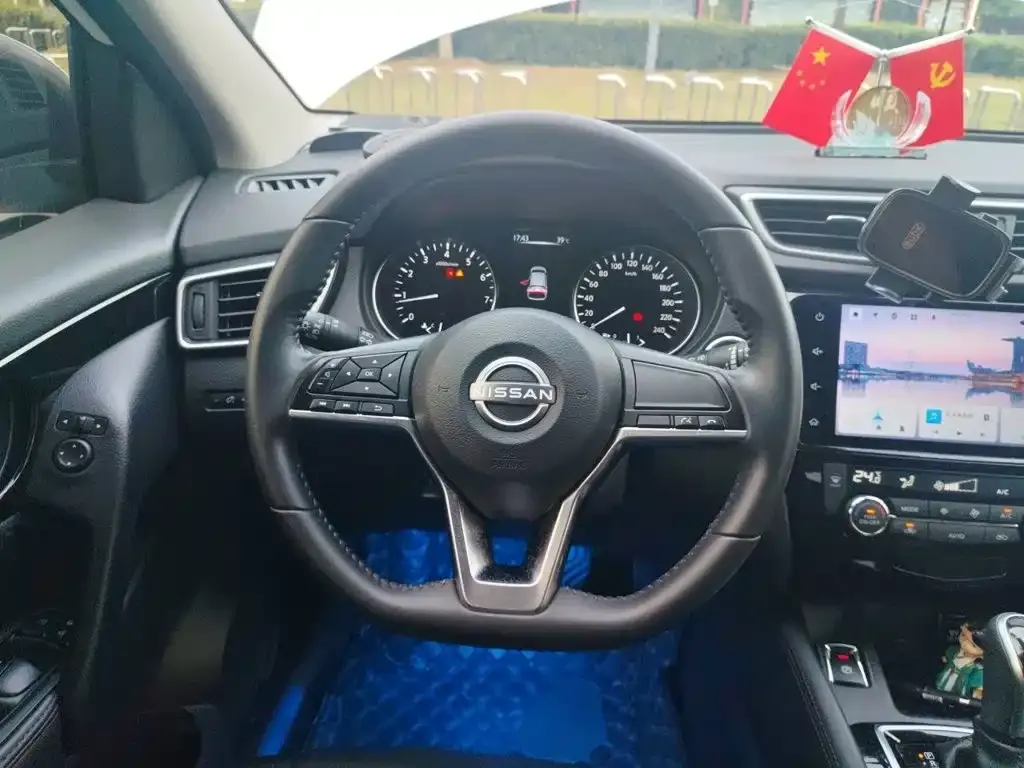 Nissan Qashqai — фото 9