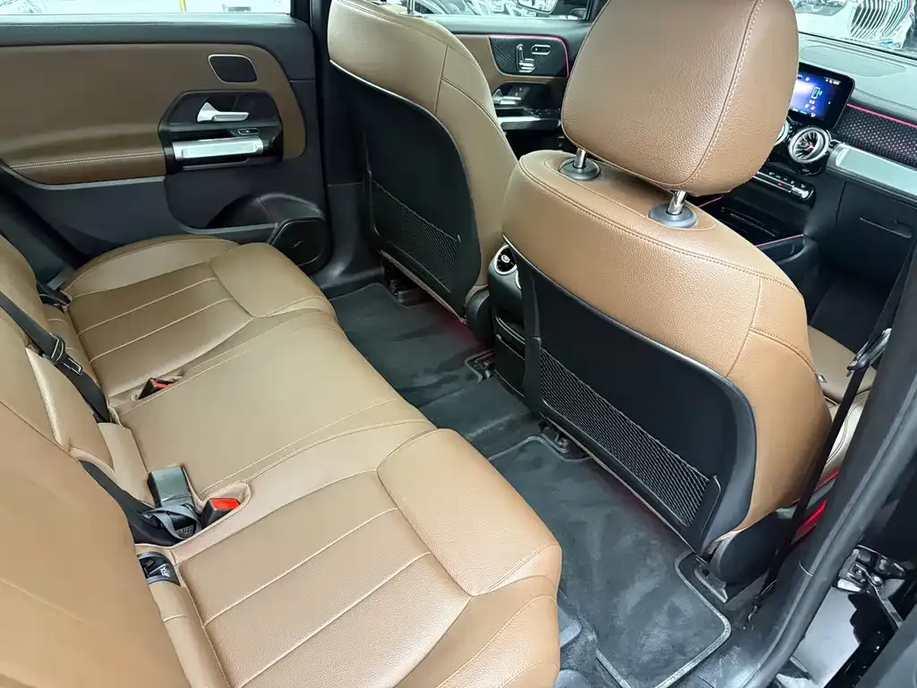 Mercedes-Benz EQB — фото 10