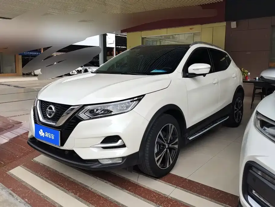 Nissan Qashqai — фото 1