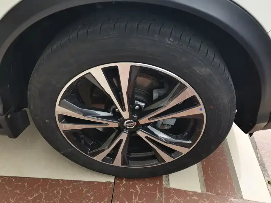 Nissan Qashqai — фото 4
