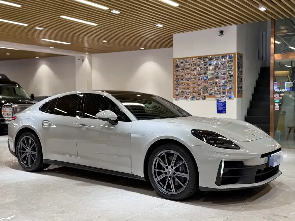 Porsche Panamera — фото 10