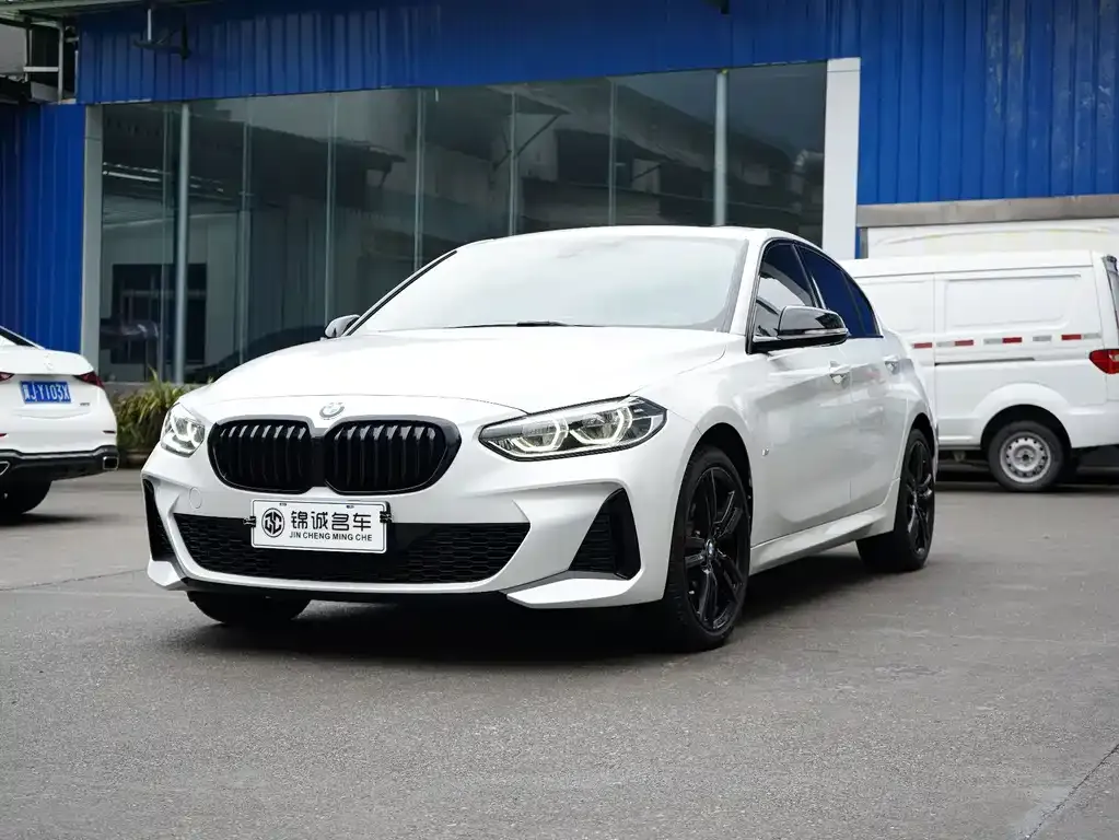 BMW 1 Series — фото 1