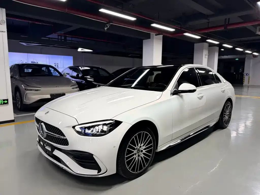 Mercedes-Benz C-Class — фото 1