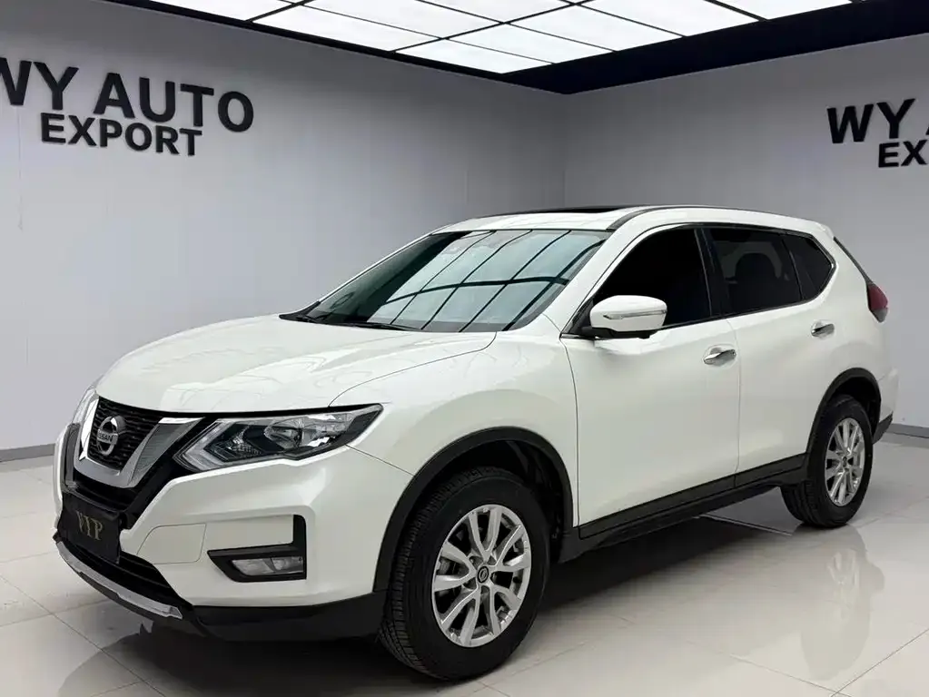 Nissan X-Trail — фото 1