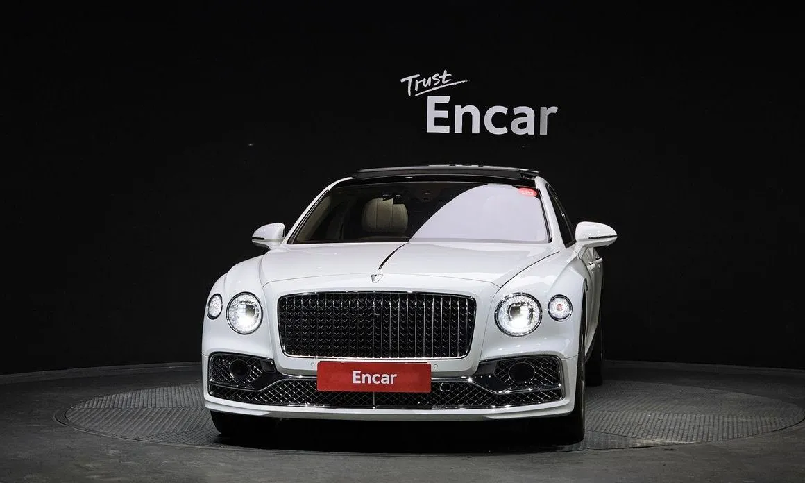 Bentley Flying Spur — фото 3