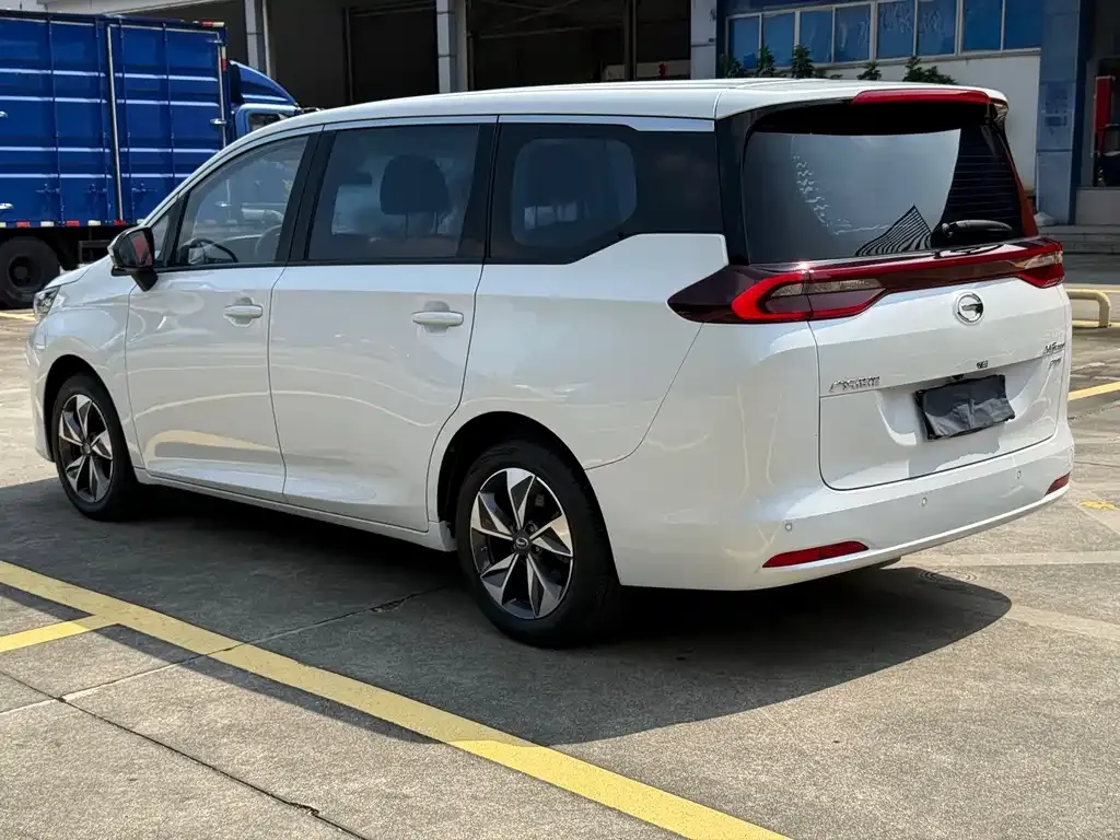 GAC Motor Trumpchi M6 — фото 10