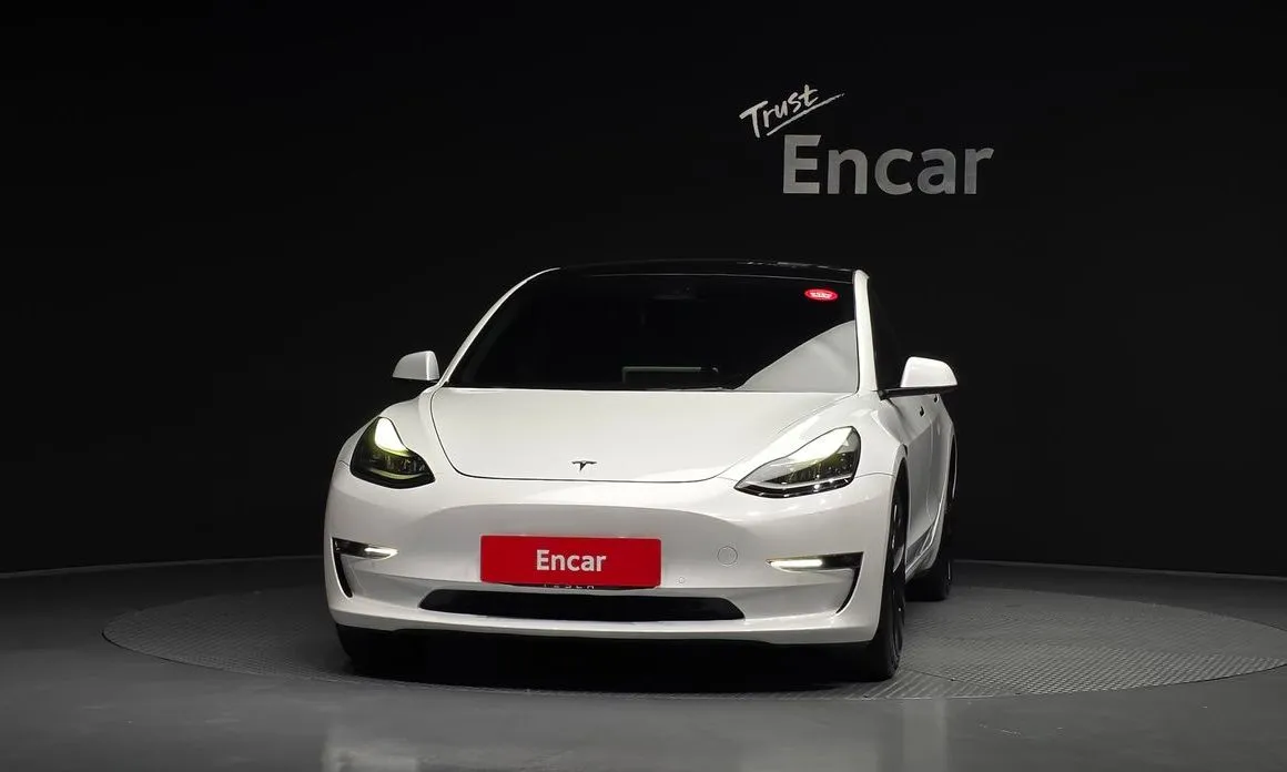Tesla Model 3 — фото 2