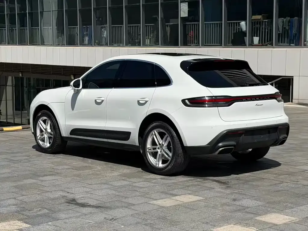Porsche Macan — фото 9