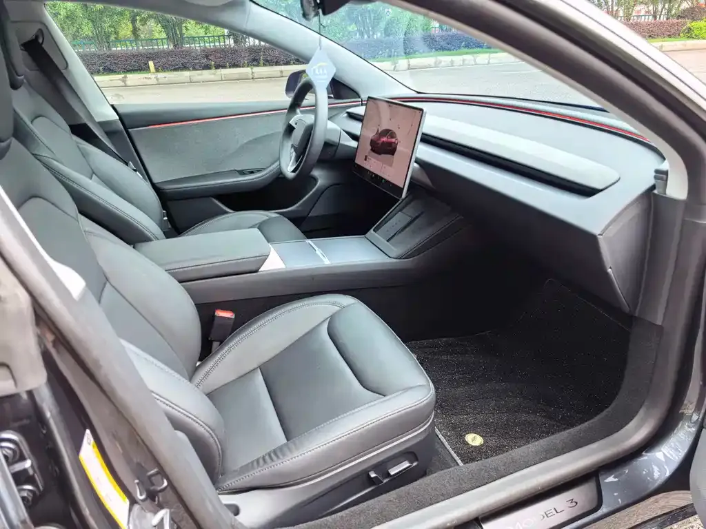 Tesla Model 3 — фото 2