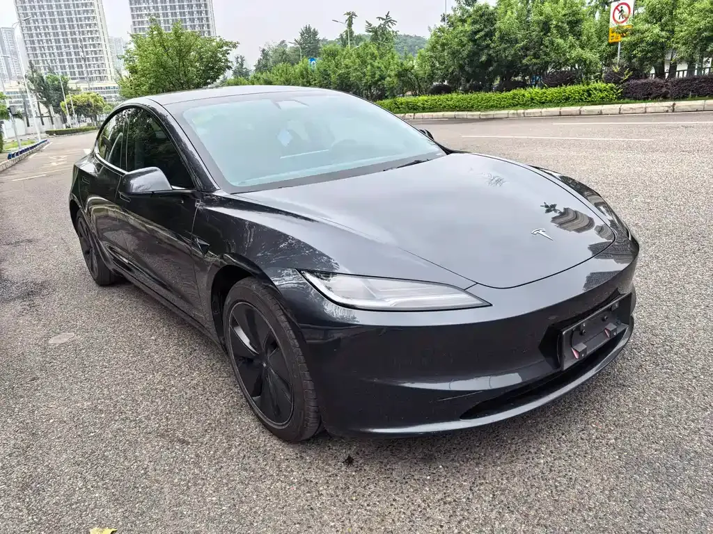 Tesla Model 3 — фото 4