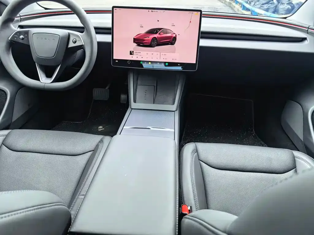 Tesla Model 3 — фото 10