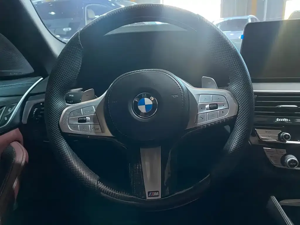 BMW 5 Series — фото 3