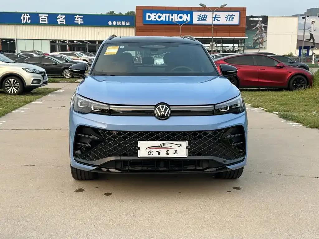 Volkswagen Tiguan L — фото 3