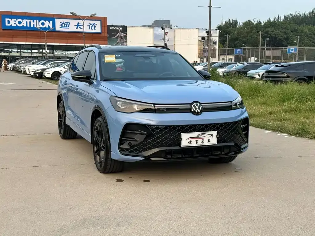 Volkswagen Tiguan L — фото 6