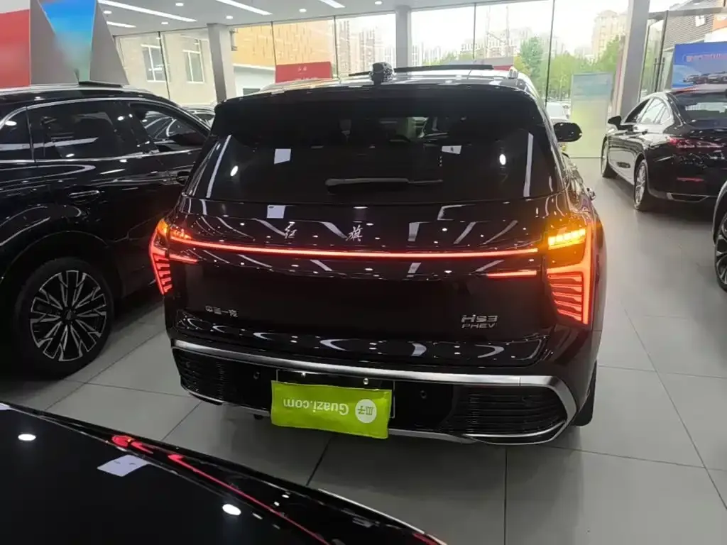 Hongqi HS3 PHEV — фото 4