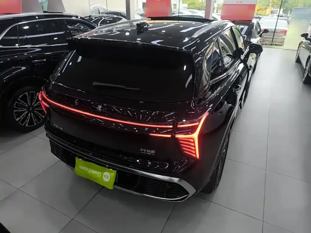 Hongqi HS3 PHEV — фото 7
