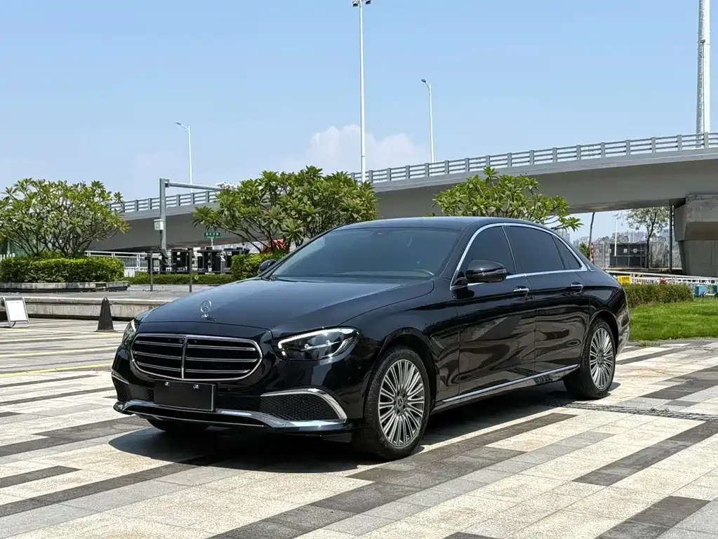 Mercedes-Benz E-Class — фото 6