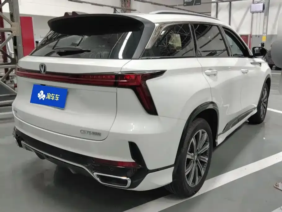 Changan CS75PLUS — фото 3