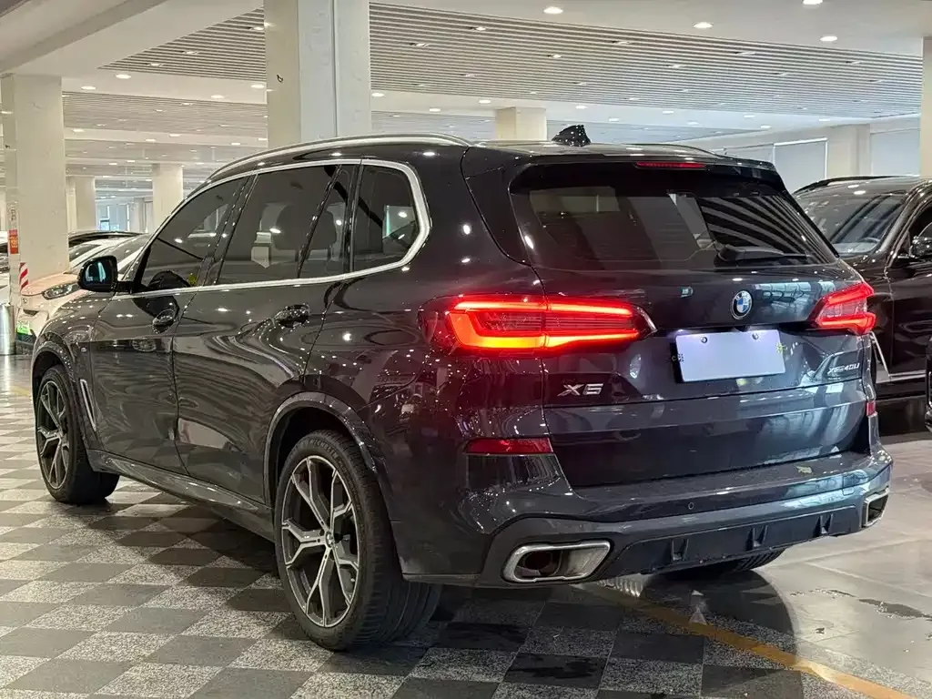 BMW X5 — фото 9
