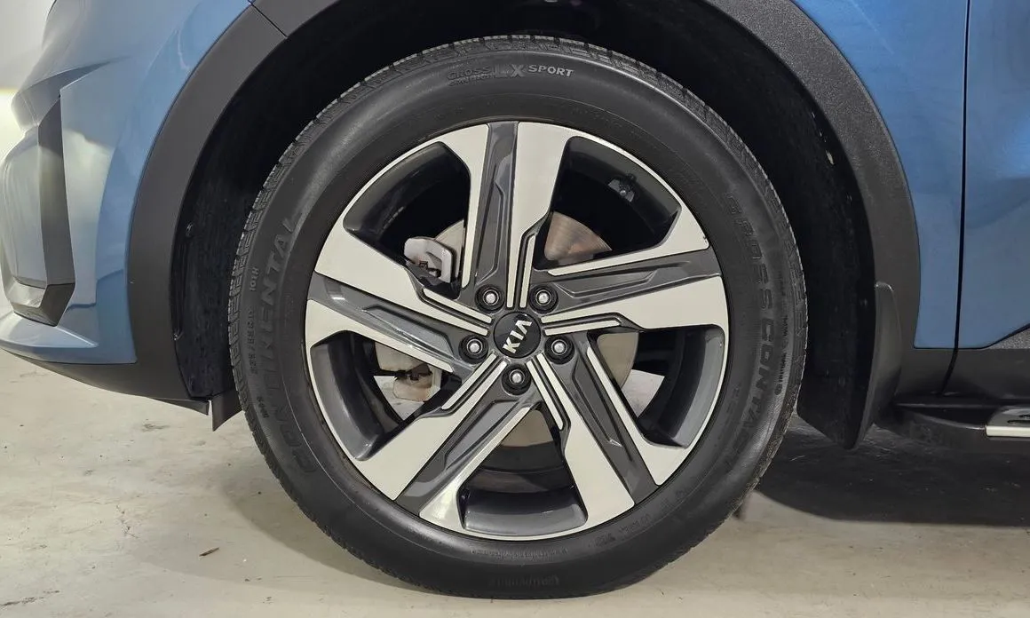 Kia Sorento — фото 6