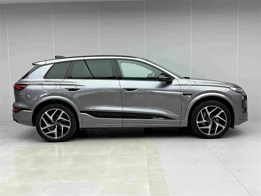 Audi Q6L e-tron — фото 3