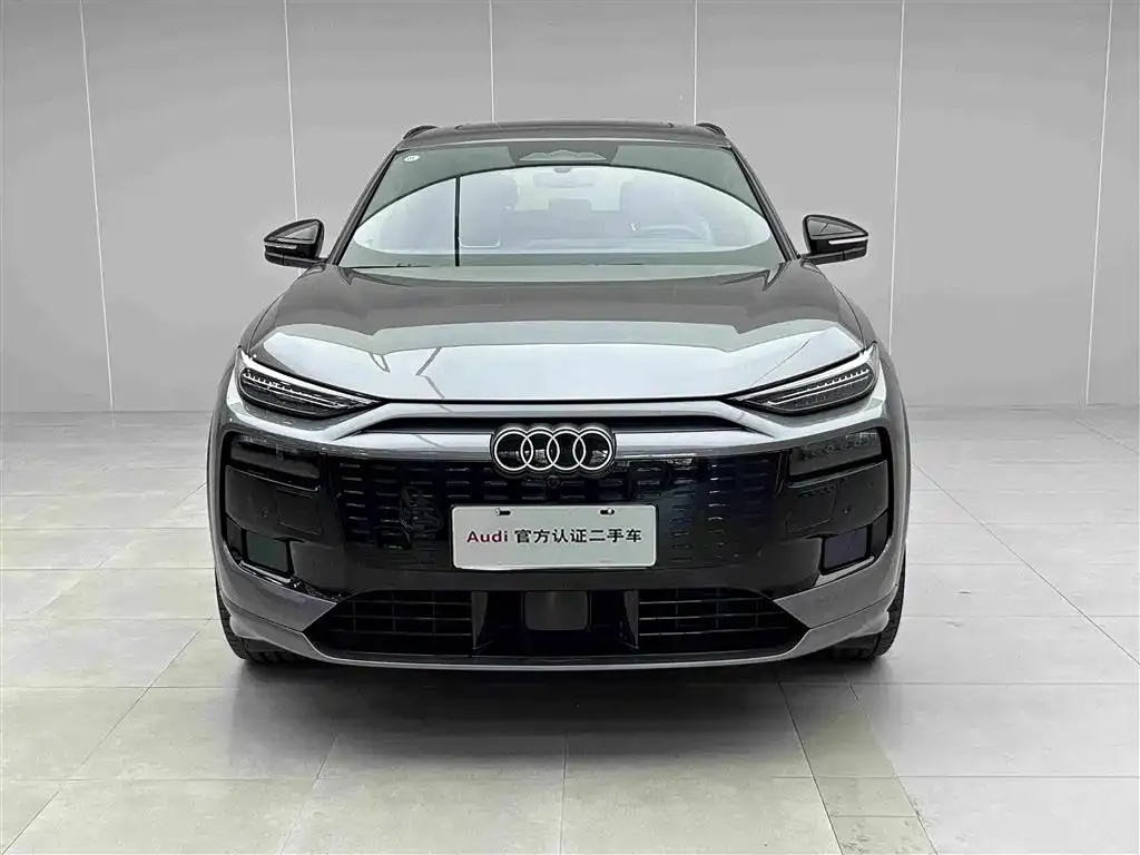 Audi Q6L e-tron — фото 2