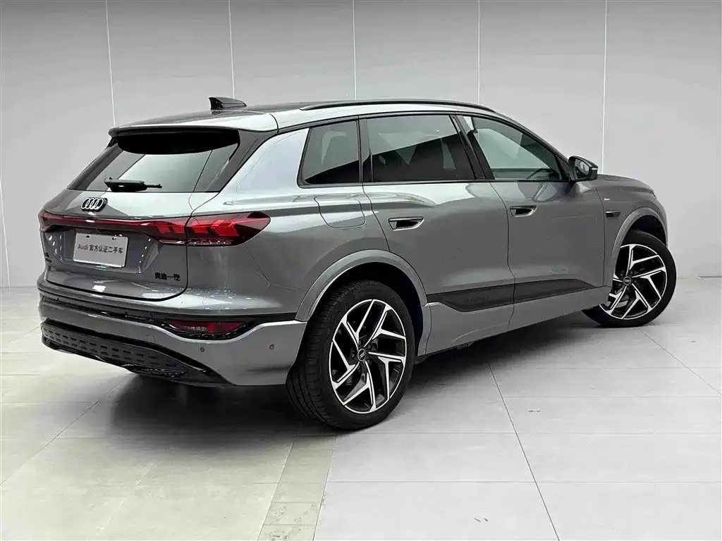 Audi Q6L e-tron — фото 4