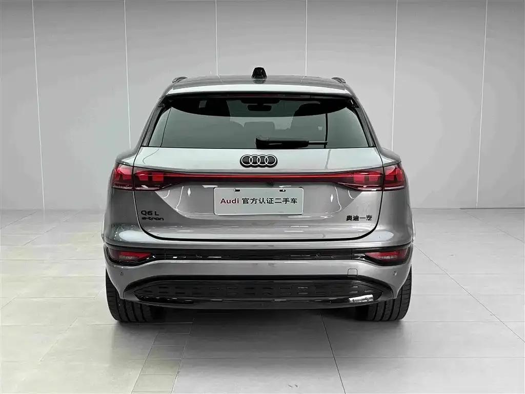 Audi Q6L e-tron — фото 5