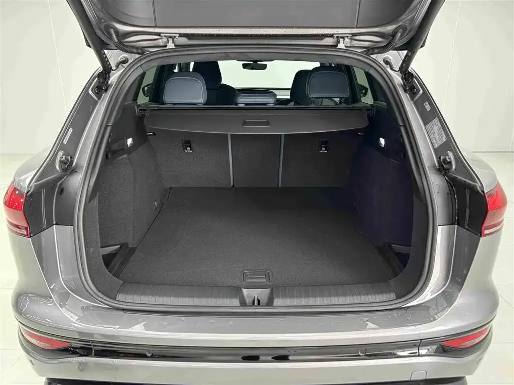 Audi Q6L e-tron — фото 10