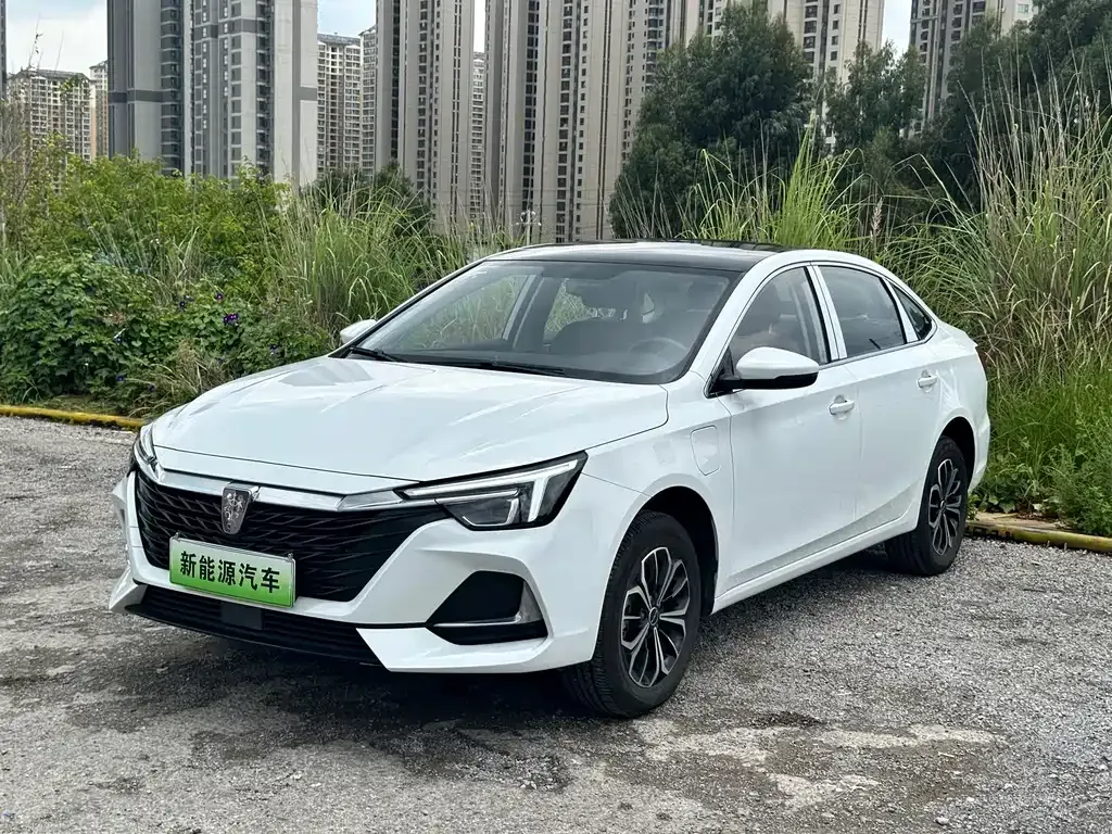 Roewe i6 MAX New Energy — фото 1