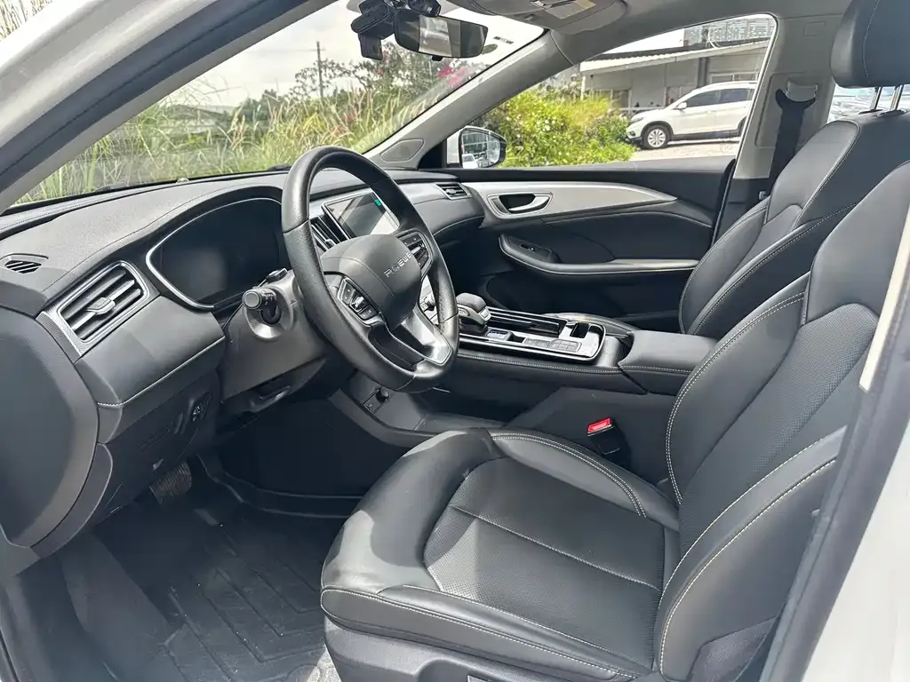 Roewe i6 MAX New Energy — фото 4