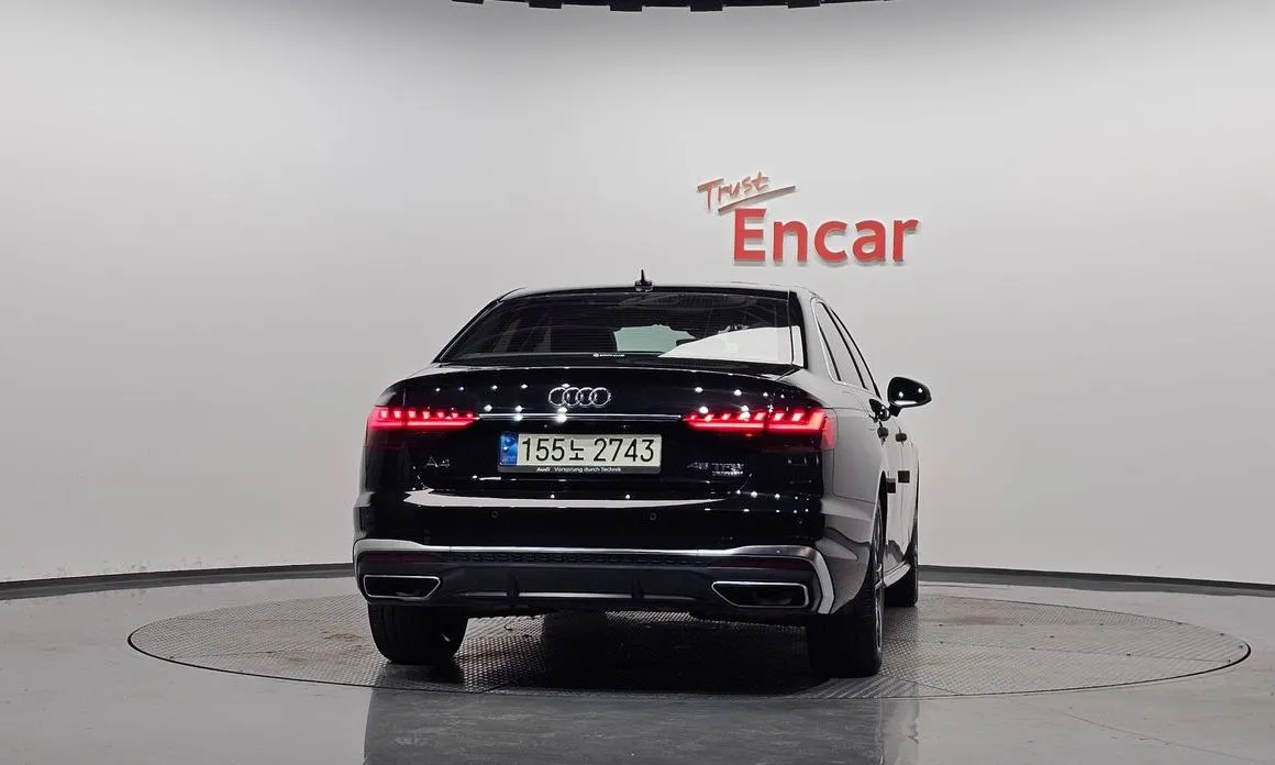 Audi A4 — фото 5