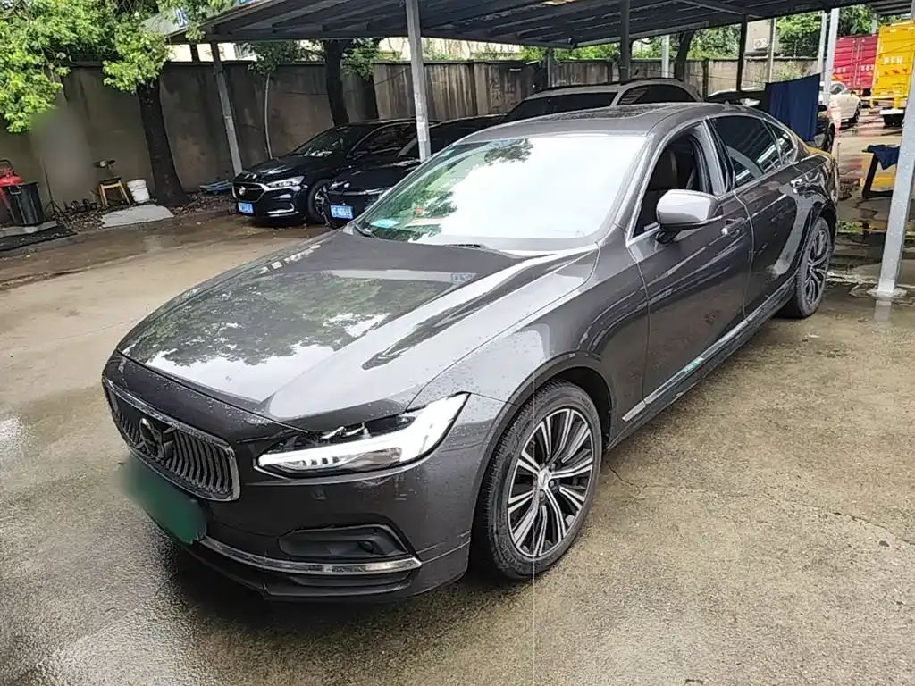 Volvo S90 — фото 1