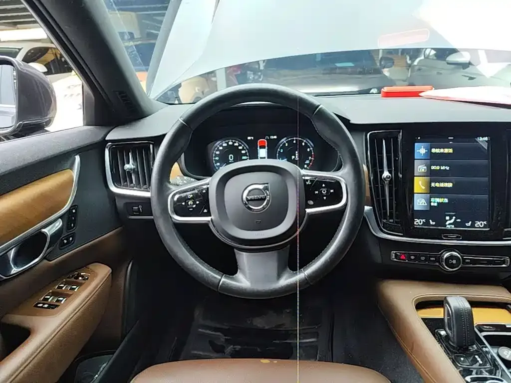 Volvo S90 — фото 4