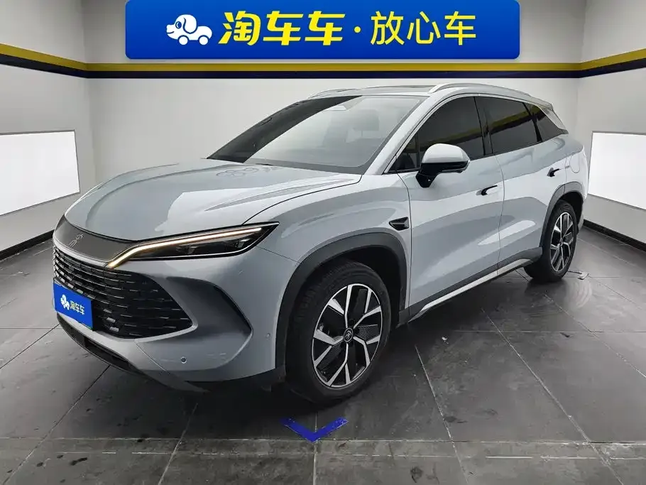 BYD L DM-i — фото 1
