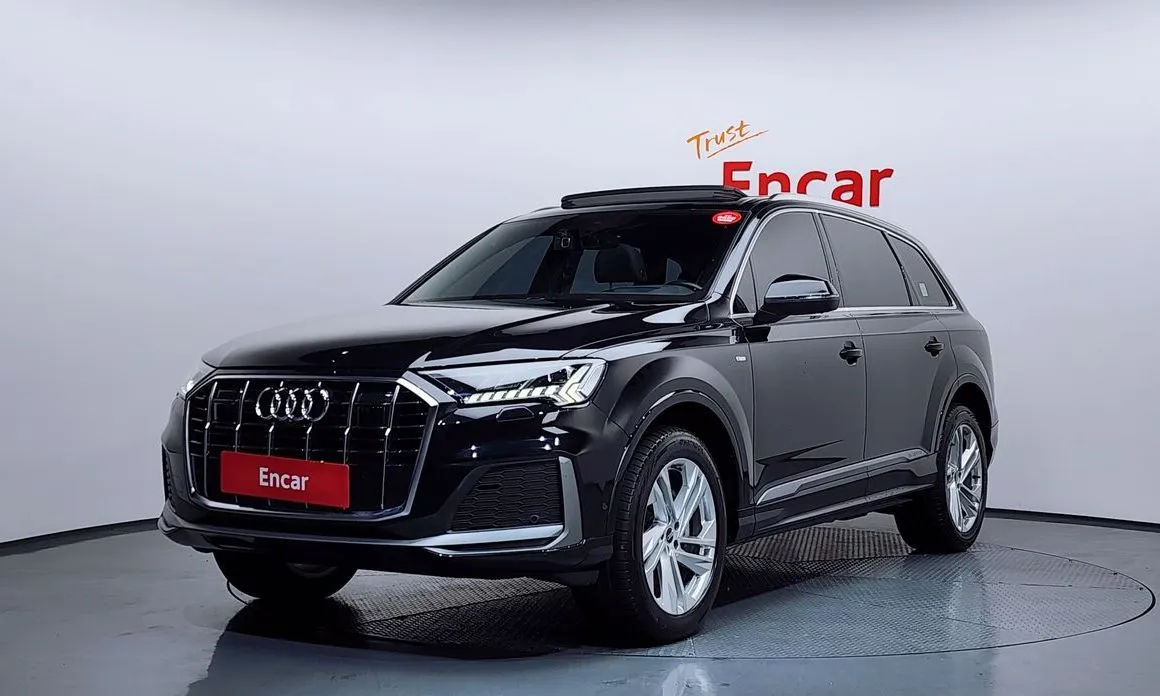 Audi Q7 — фото 1