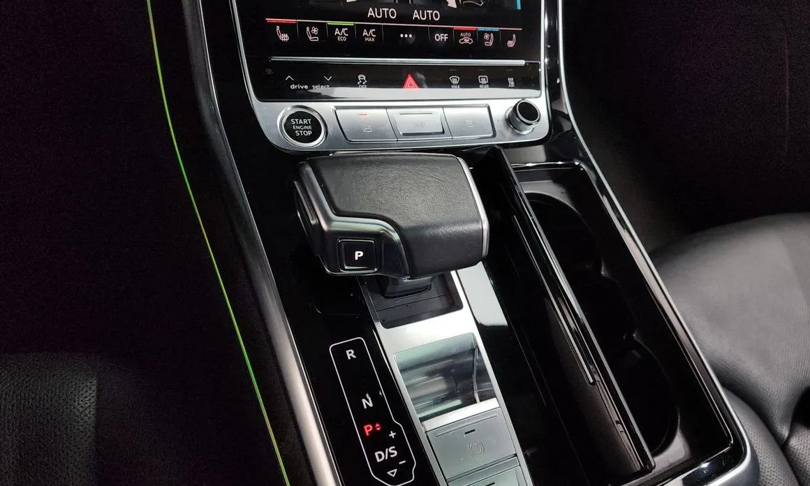 Audi Q7 — фото 8