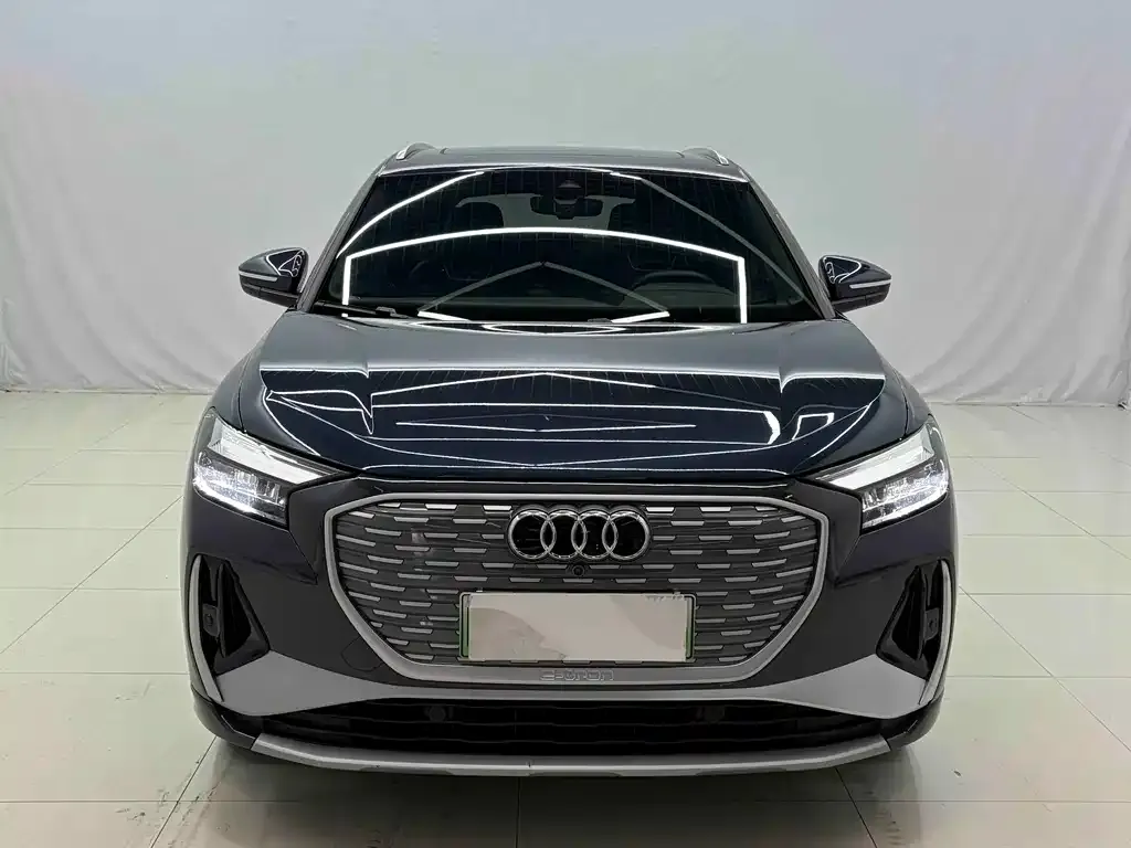Audi Q4 e-tron — фото 9