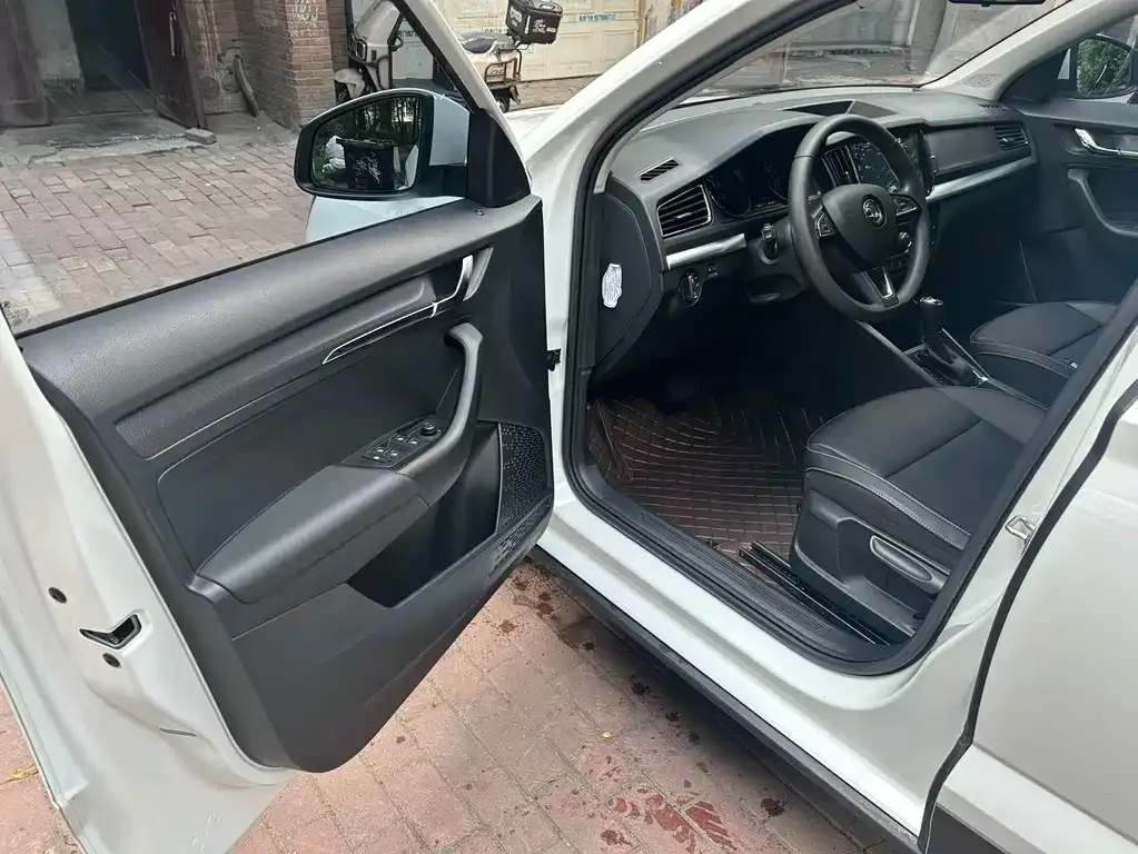 Skoda Kamiq — фото 4