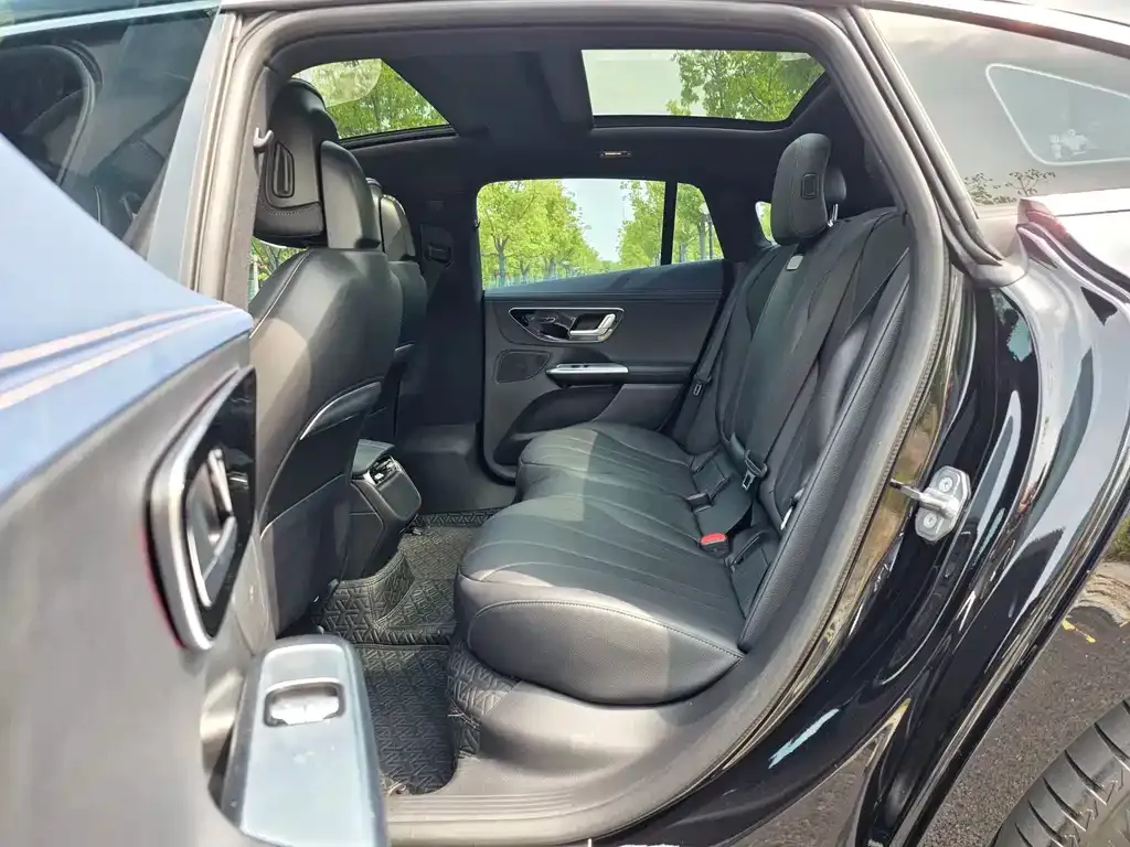Mercedes-Benz EQE — фото 3