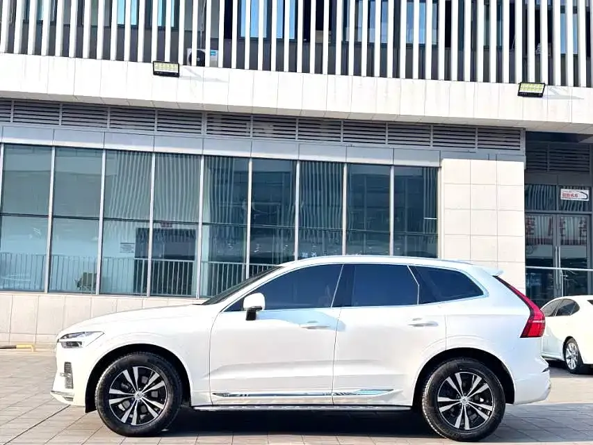 Volvo XC60 — фото 3