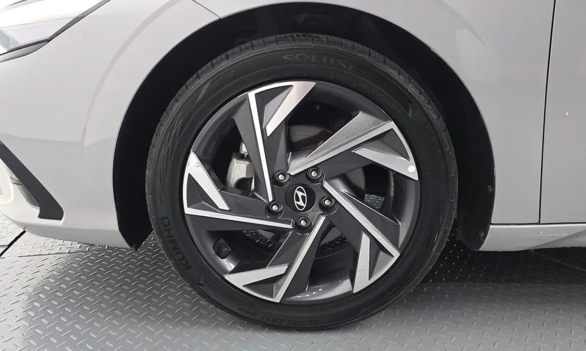 Hyundai AVANTE — фото 9